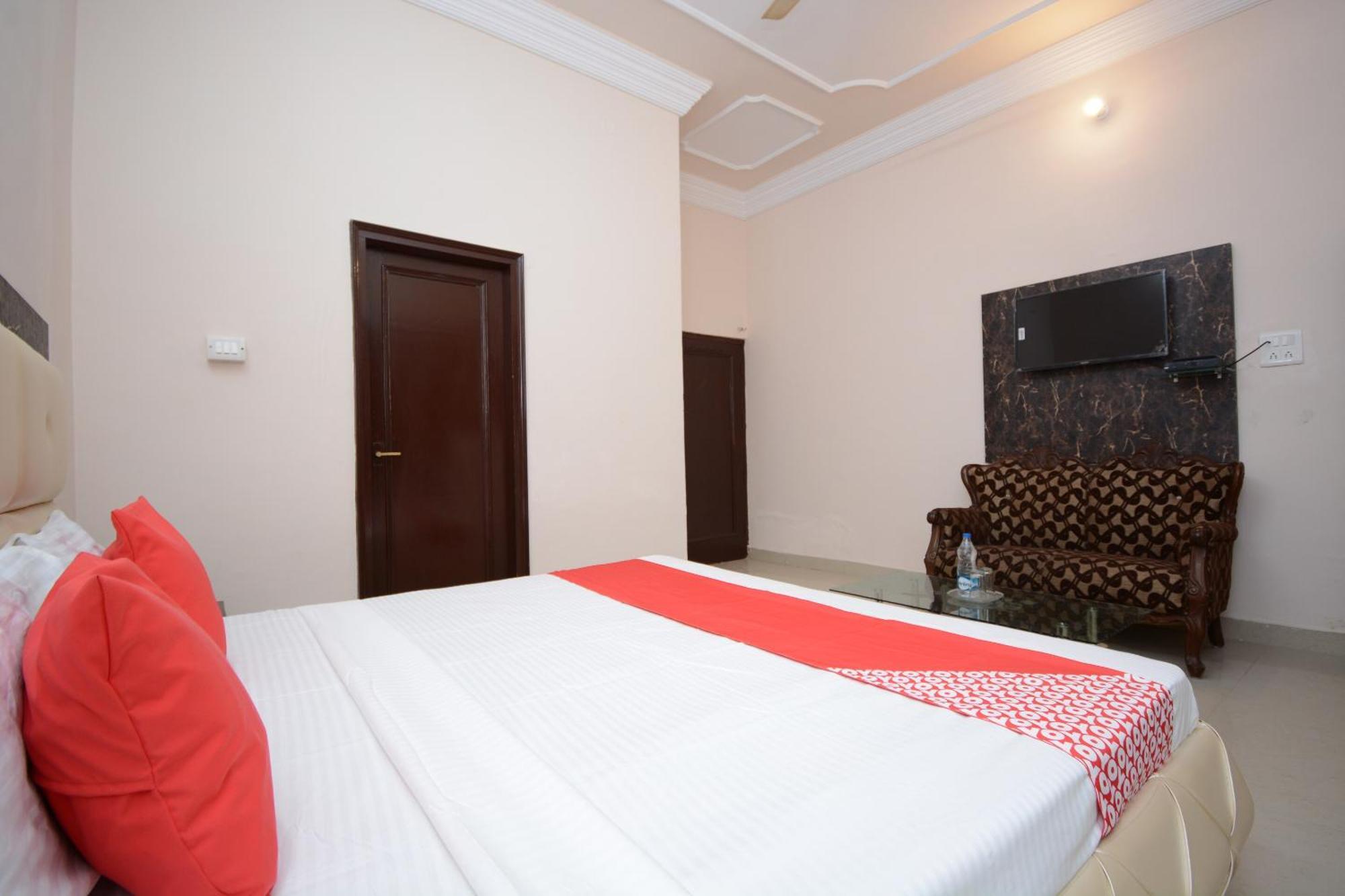 Hotel Asia Palace Pathānkot Εξωτερικό φωτογραφία