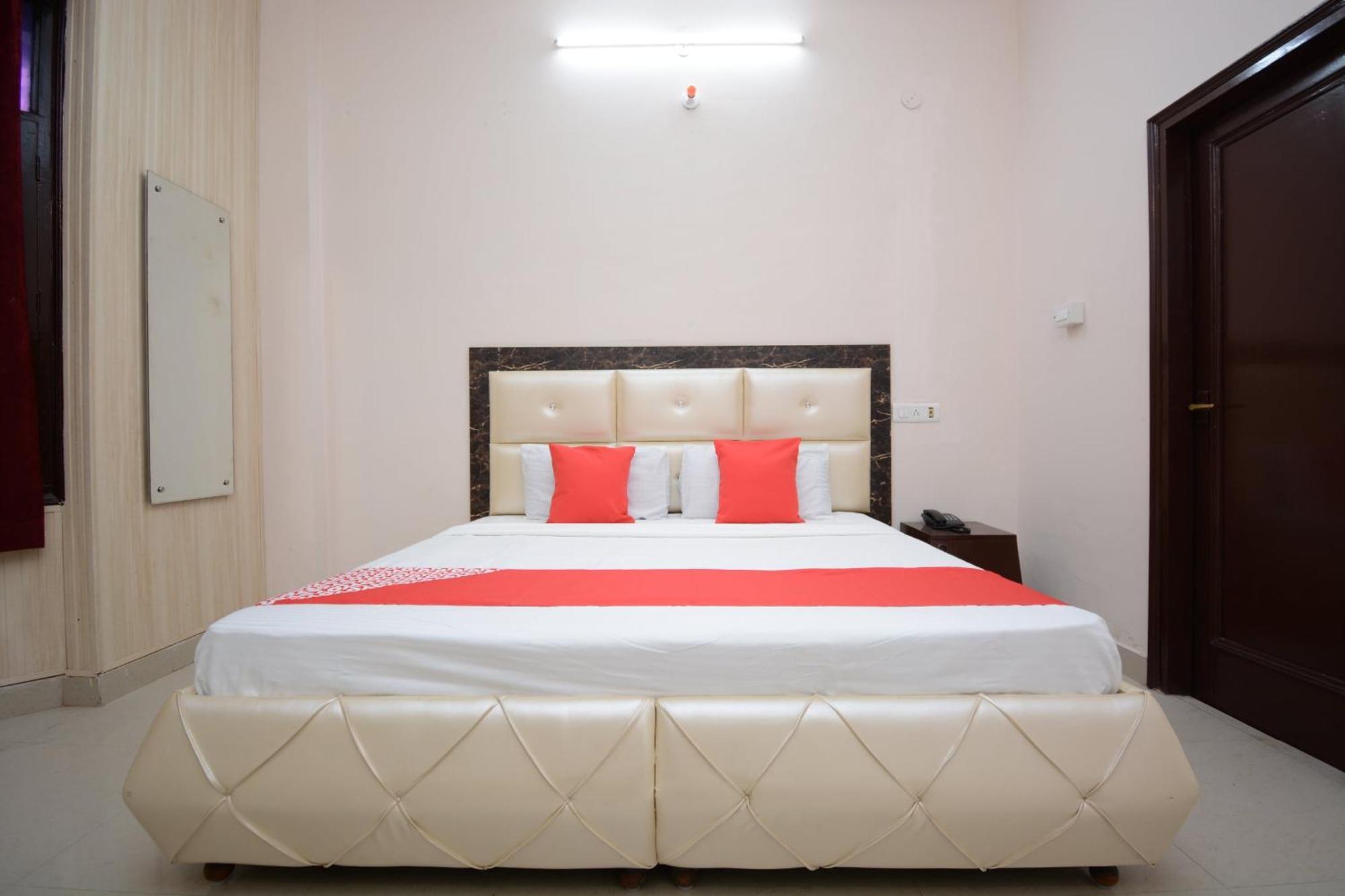 Hotel Asia Palace Pathānkot Εξωτερικό φωτογραφία