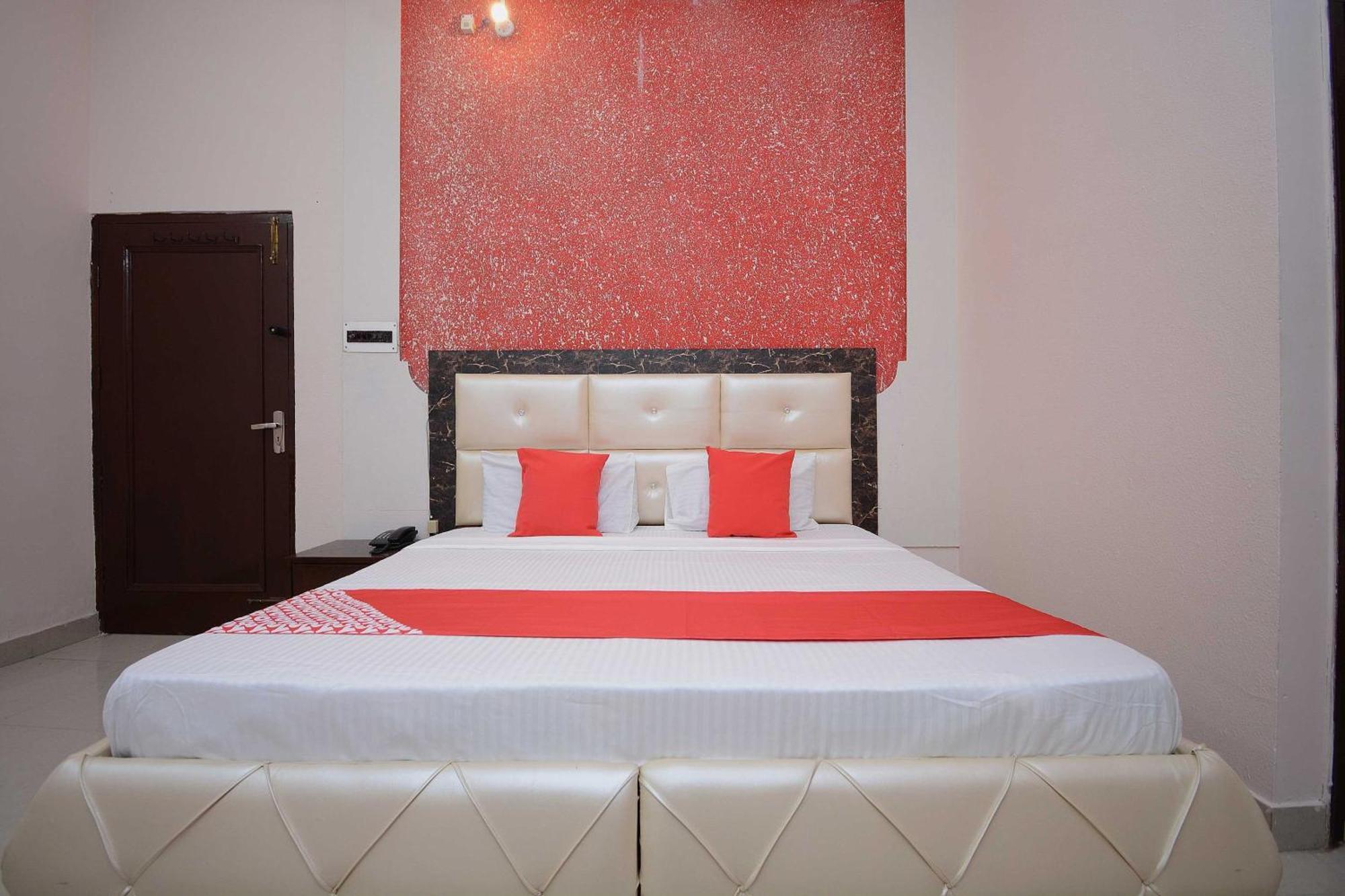 Hotel Asia Palace Pathānkot Εξωτερικό φωτογραφία