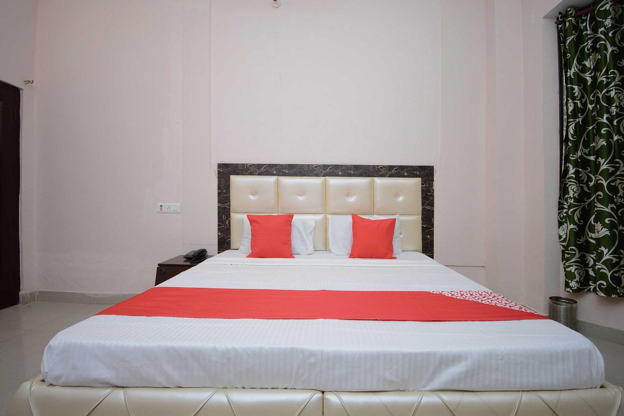 Hotel Asia Palace Pathānkot Εξωτερικό φωτογραφία