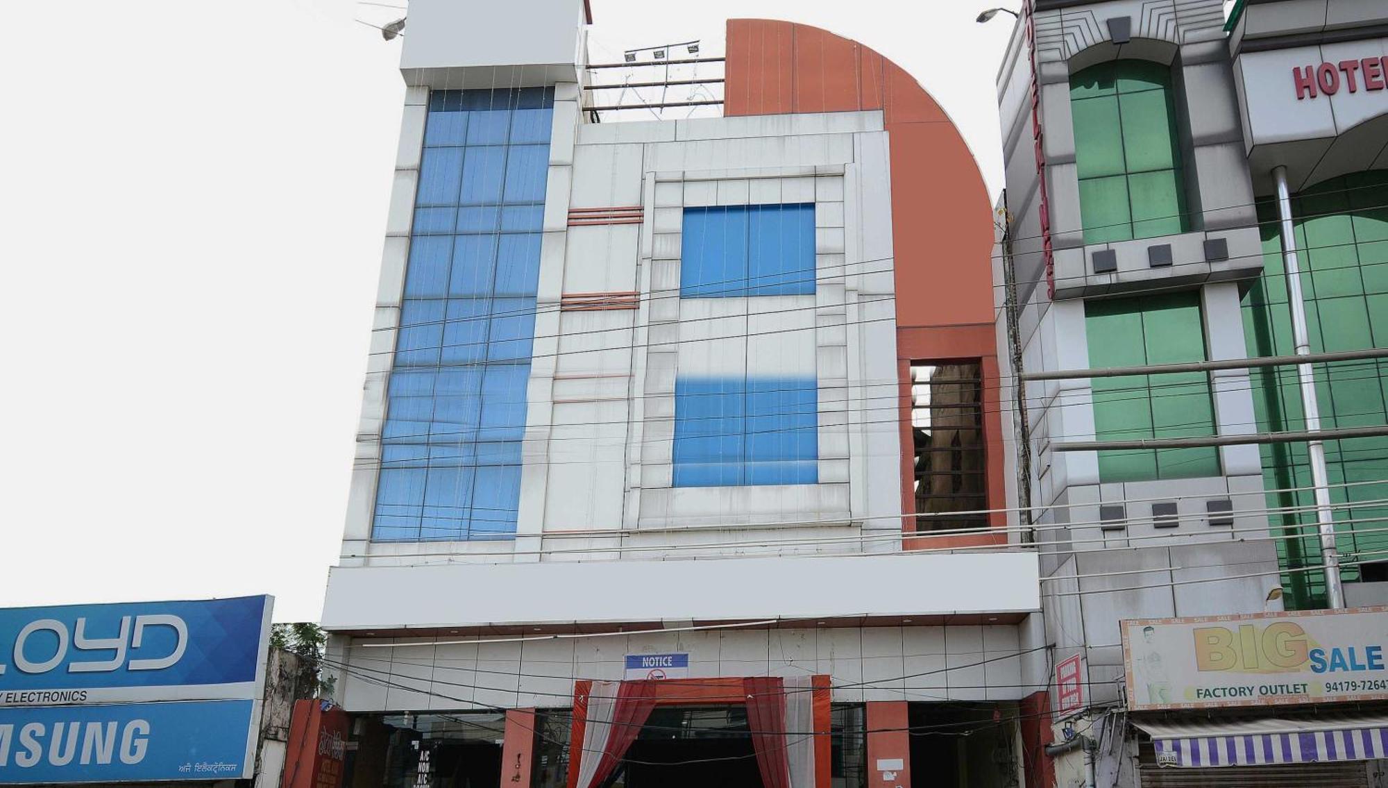Hotel Asia Palace Pathānkot Εξωτερικό φωτογραφία