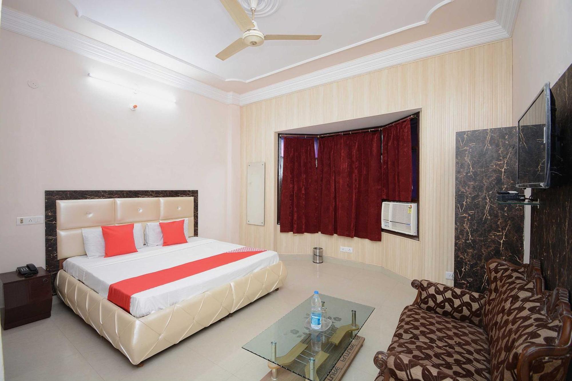 Hotel Asia Palace Pathānkot Εξωτερικό φωτογραφία