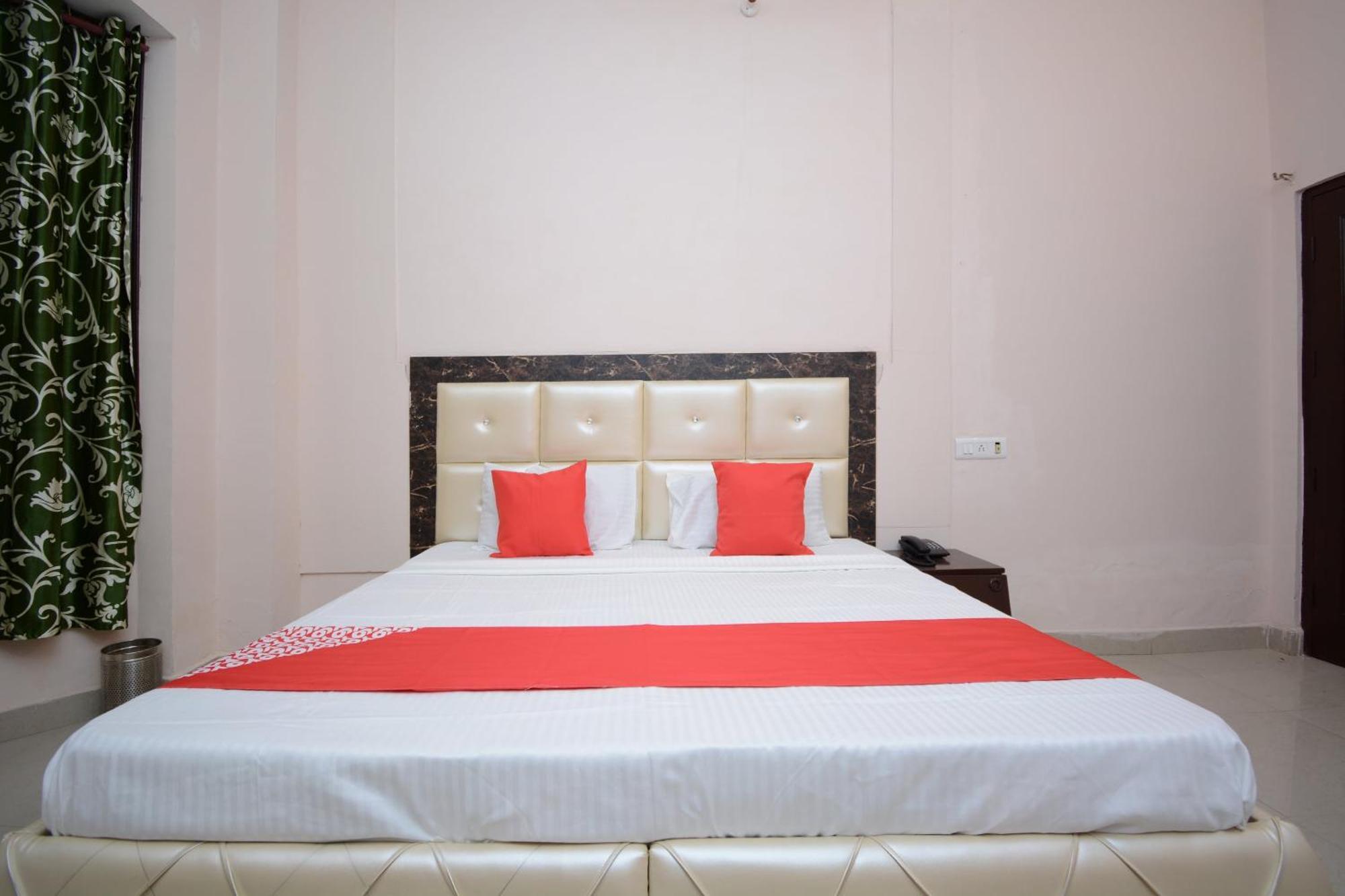 Hotel Asia Palace Pathānkot Εξωτερικό φωτογραφία