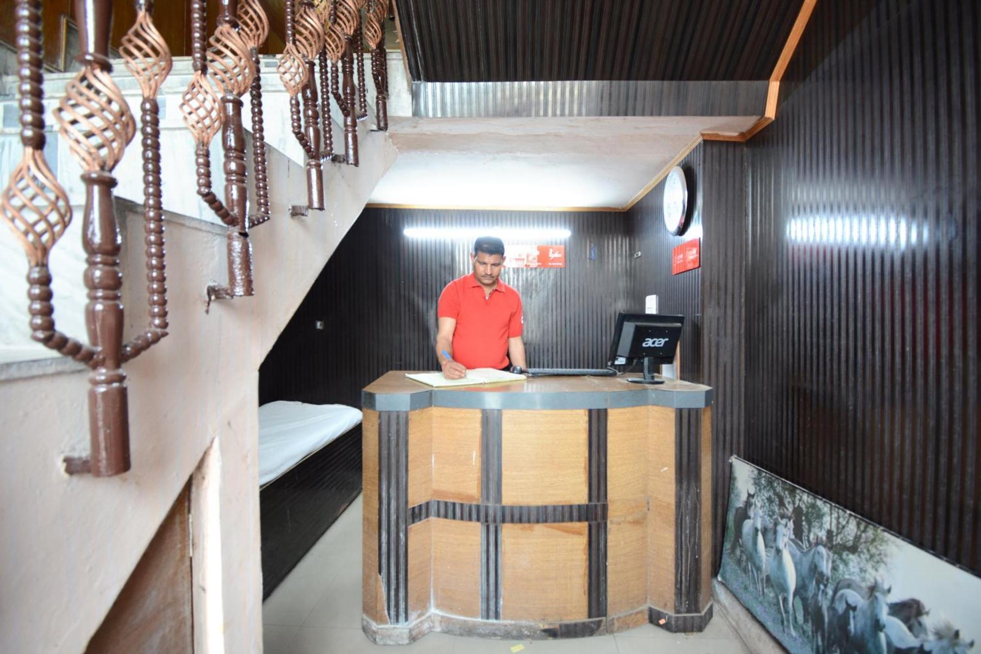 Hotel Asia Palace Pathānkot Εξωτερικό φωτογραφία
